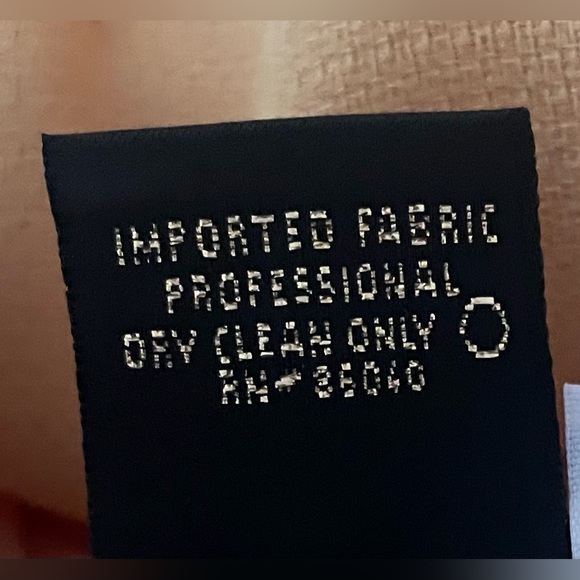 Lily & Taylor Blazer Suit size 30W - Picture 16 of 16